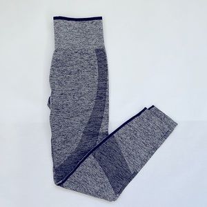 VICTORIA SECRET PINK CONTOUR HEATHER GRAY LEGGINGS